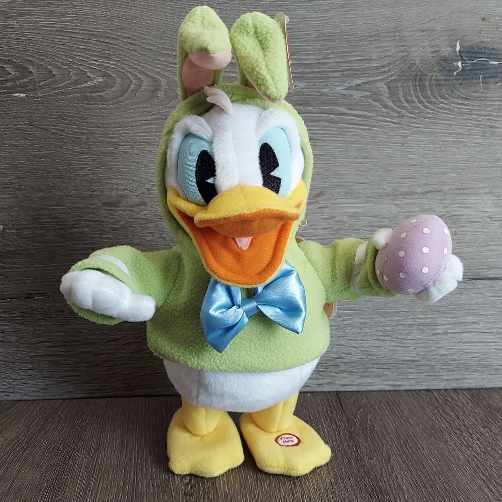 Hallmark "Dont Pull My Ears" Donald Duck Sound & Motion Disney Easter 15" TOY